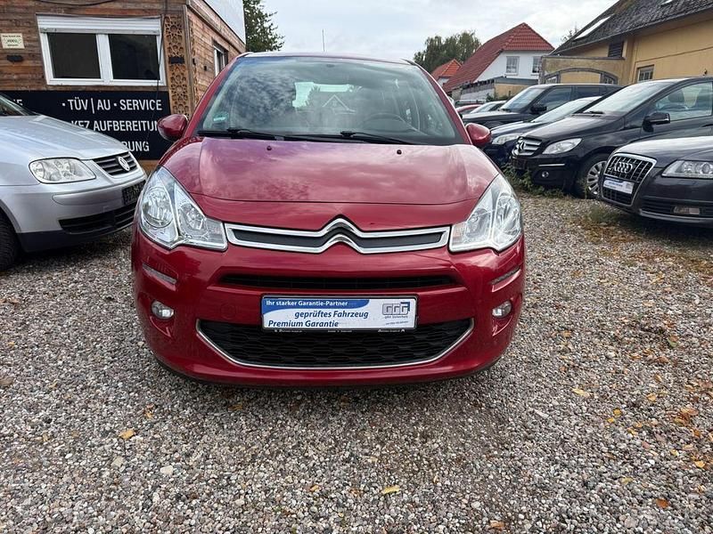 Rot Gebraucht 2017 Citroën C3 SELECTION Kleinwagen | 3.700 € - Bild 1/4