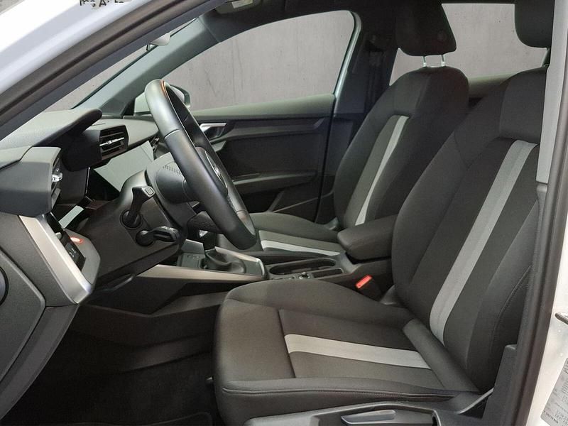 Gebraucht Audi A3 Advanced Plus 116 PS (85 kW) 2024 Metallic