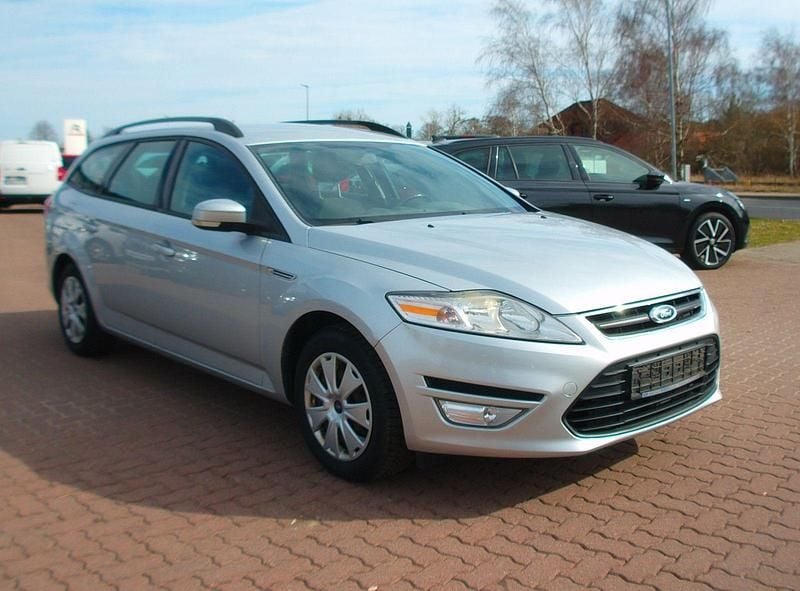 Gebraucht Ford Mondeo Trend 116 PS (85 kW) 2011 Silber Kombi