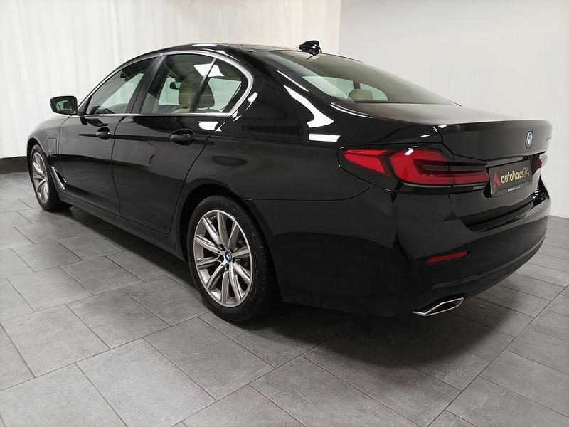 Gebraucht BMW 530e Sport Line 292 PS (214 kW) 2021 Schwarz Limousine