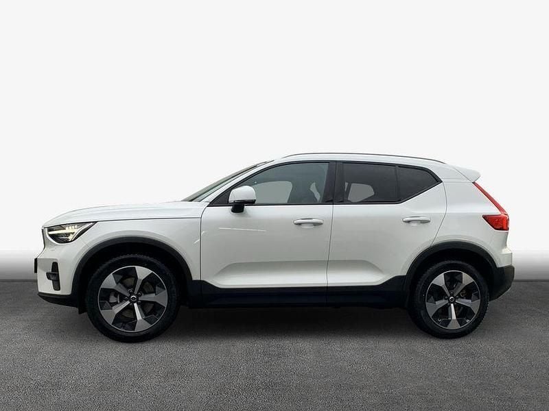 Gebraucht Volvo XC40 Core 163 PS (119 kW) 2024 Crystal weißperleffekt SUV