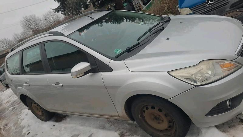 Gebraucht Ford Focus 80 PS (58 kW) 2008 Grau Kombi