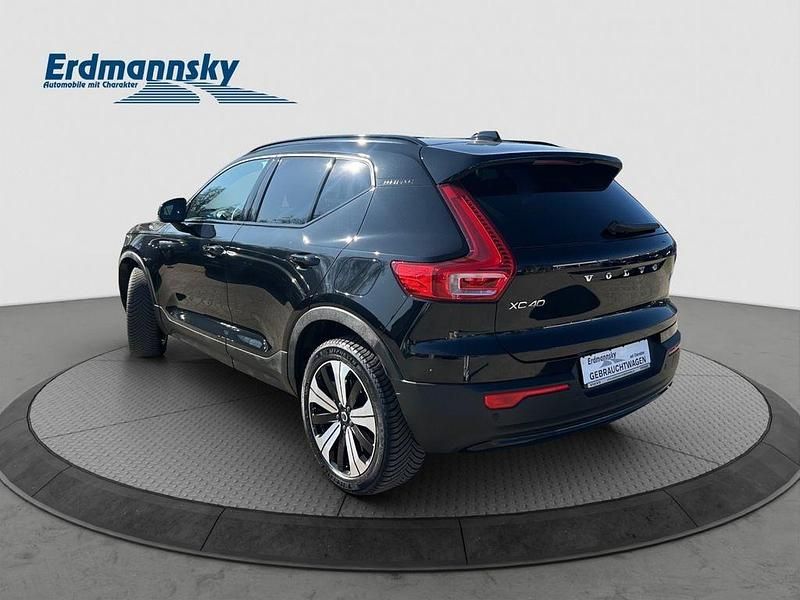Używany Volvo XC40 Core 169 kW (231 KM) 2023 Czarny SUV