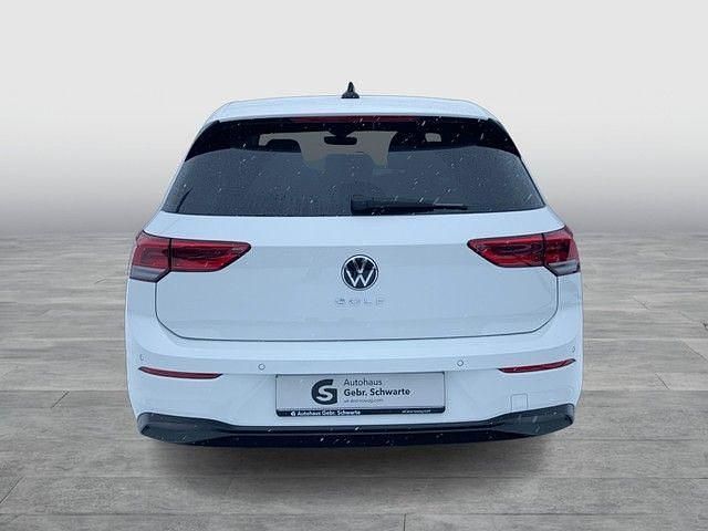 Gebraucht VW Golf VIII Life 110 PS (80 kW) 2022 Weiß Limousine