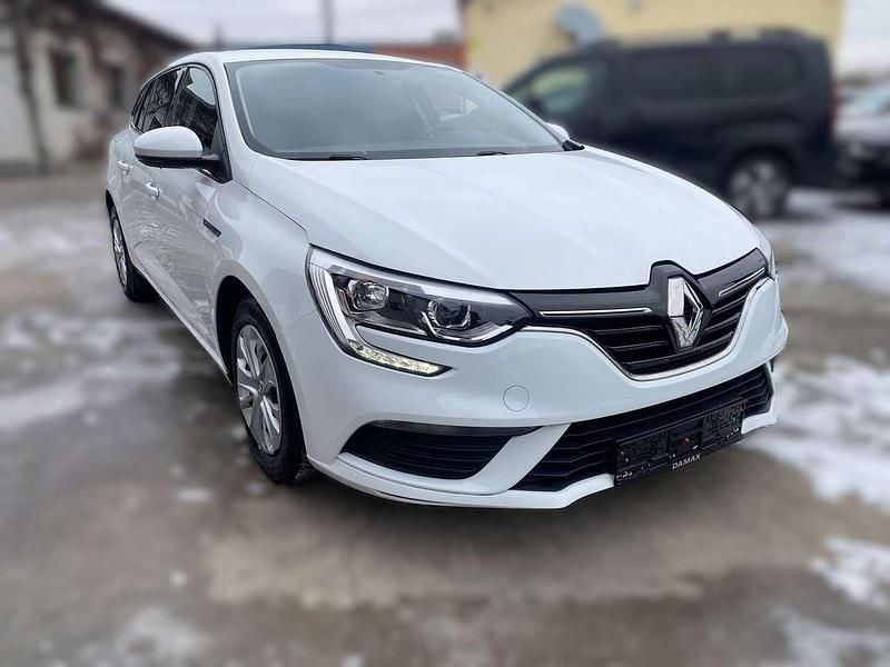 Gebraucht Renault Mégane GrandTour Life 116 PS (85 kW) 2019 Gletscherweiss Kombi