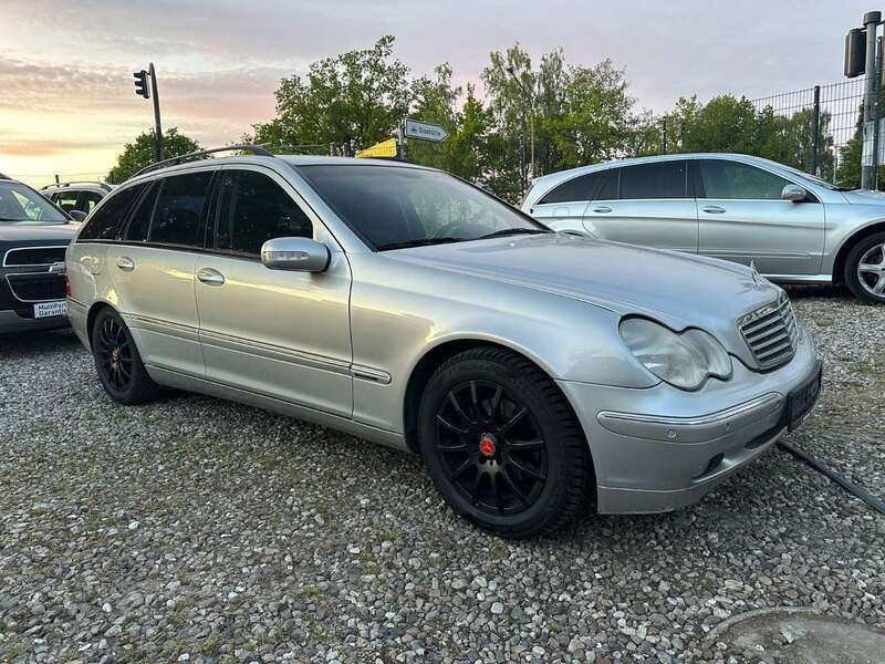 Silber Gebraucht 2001 Mercedes C200 Elegance Kombi | 3.990 € - Bild 1/4