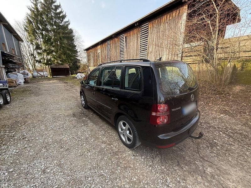 Gebraucht VW Touran 105 PS (77 kW) 2007 Schwarz Van / Kleinbus