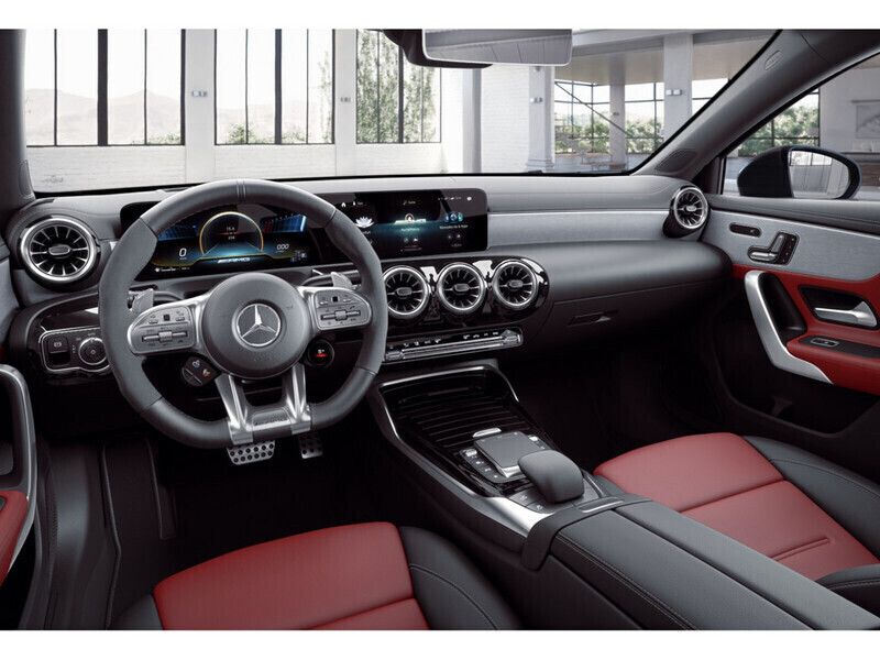 Gebraucht Mercedes A35 AMG AMG 306 PS (225 kW) 2024 Schwarz / kosmosschwarz (metallic) Coupé