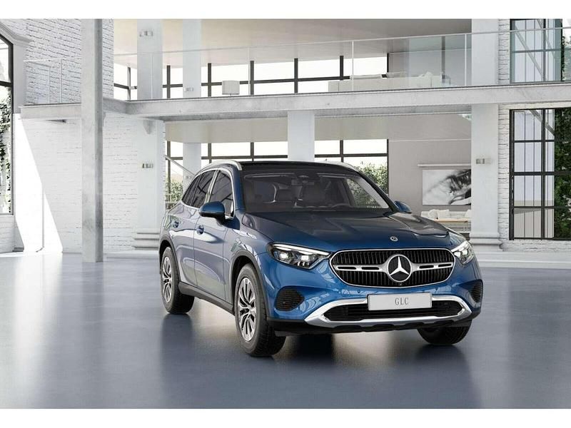 Gebraucht Mercedes GLC220 Avantgarde 197 PS (144 kW) 2023 Blau SUV