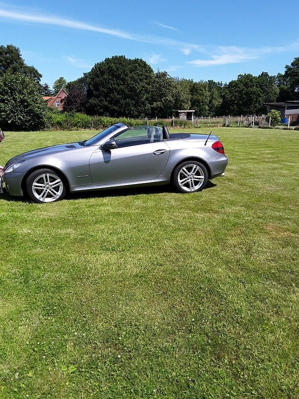 Andere farben Gebraucht 2008 Mercedes SLK200 Cabrio | 11.550 € (Fairer Preis) - Bild 1/4