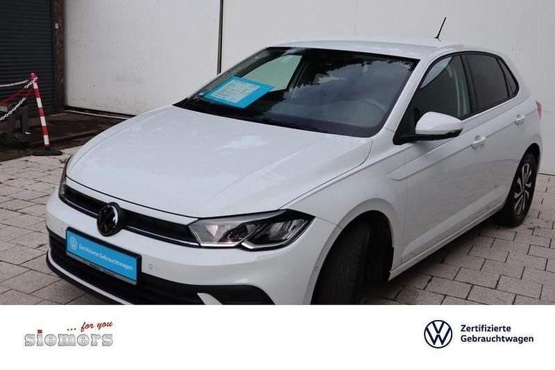 Weiß Gebraucht 2023 VW Polo Active Limousine | 19.950 € (Fairer Preis) - Bild 1/4