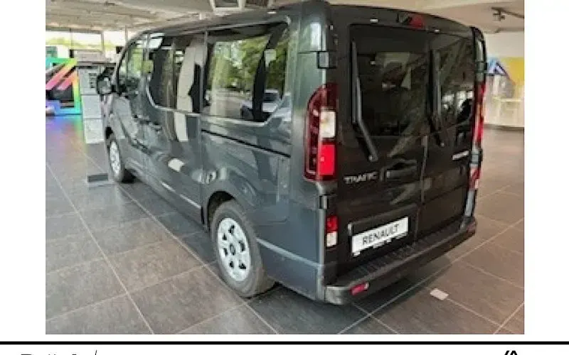 Neu Renault Trafic Evolution 110 PS (80 kW) 2025 Kometengrau metallic Van / Kleinbus