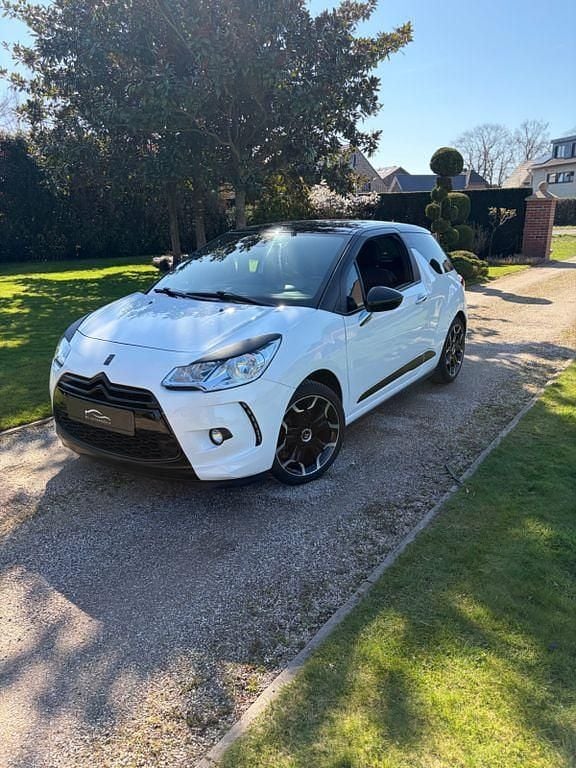 Gebraucht Citroën DS3 So Chic 120 PS (88 kW) 2012 Weiß Limousine