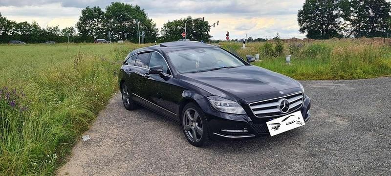 Schwarz Gebraucht 2014 Mercedes CLS350 Shooting Brake Kombi | 17.500 € (Fairer Preis) - Bild 1/4