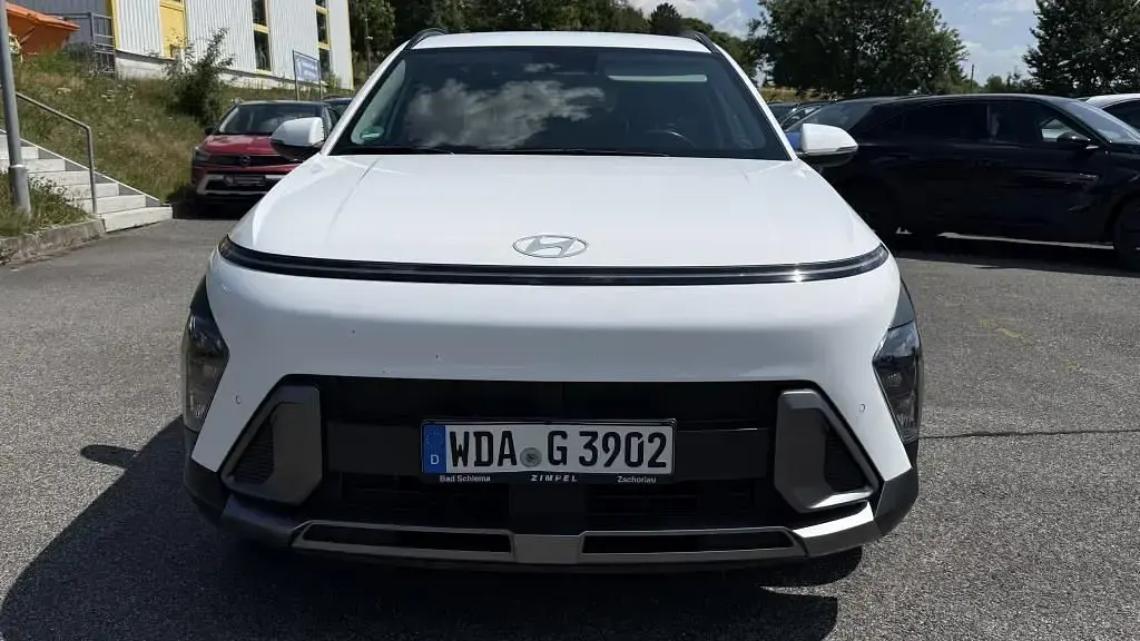 Gebraucht Hyundai Kona Trend 195 PS (143 kW) 2023 Weiß SUV