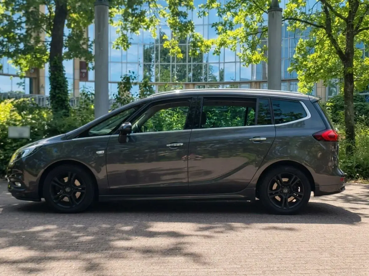 Gebraucht Opel Zafira OPC 194 PS (142 kW) 2013 Grau Van / Kleinbus