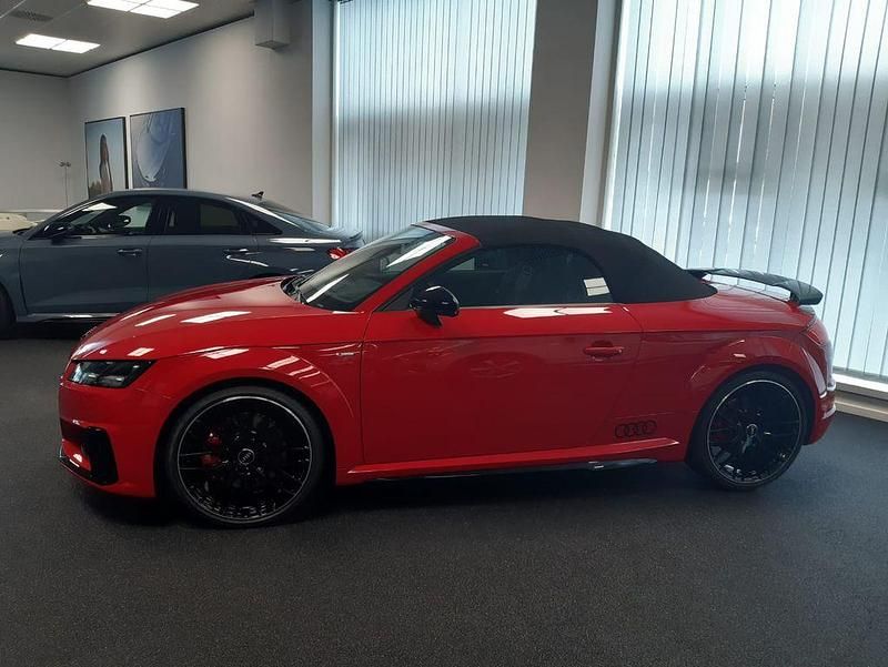 Rot Gebraucht 2022 Audi TT Roadster Competition Cabrio | 50.000 € - Bild 1/4