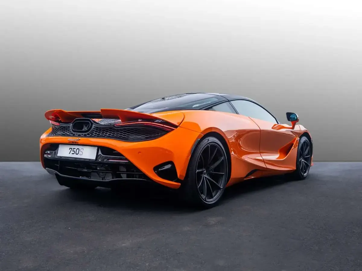 Gebraucht McLaren 750S 751 PS (552 kW) 2025 Orange Coupé