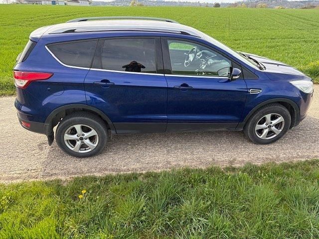 Gebraucht Ford Kuga Titanium 163 PS (119 kW) 2014 Blau SUV