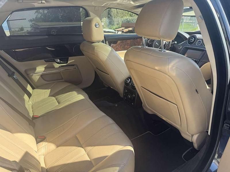 Gebraucht Jaguar XJ Premium Luxury 275 PS (202 kW) 2011 Other Limousine
