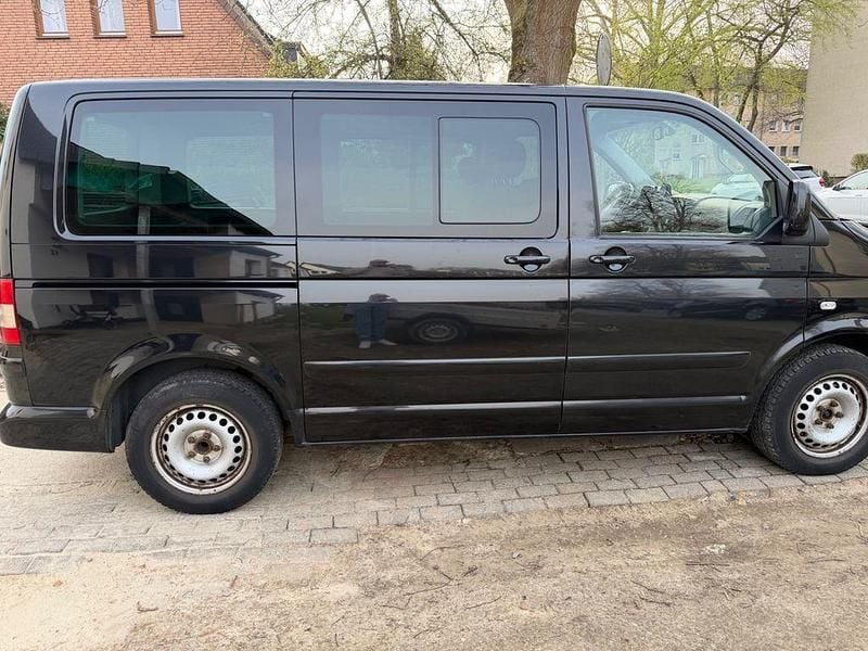 Second-hand VW T5 174 CP (127 kW) 2003 Negru Van