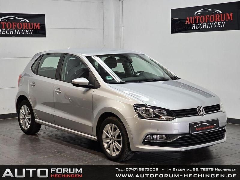 Silber Gebraucht 2015 VW Polo Comfortline Limousine | 8.950 € (Fairer Preis) - Bild 1/4
