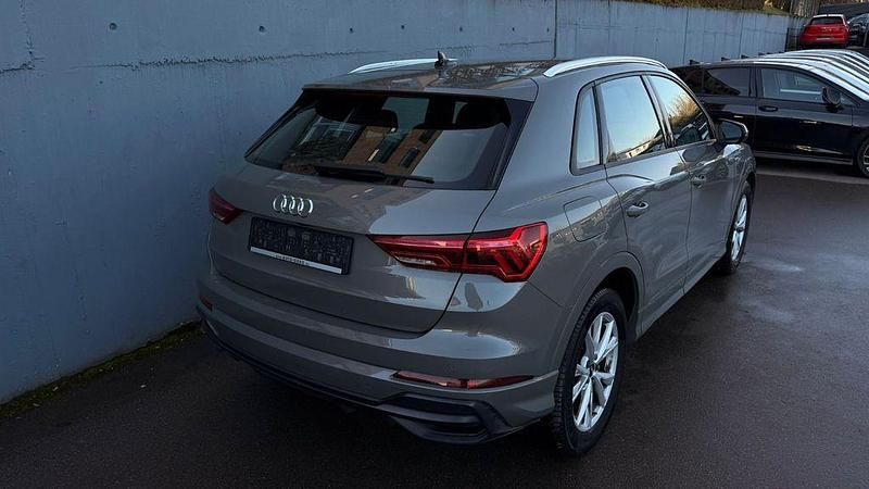 Gebraucht Audi Q3 S-Line 150 PS (110 kW) 2022 Chronosgrau metallic SUV