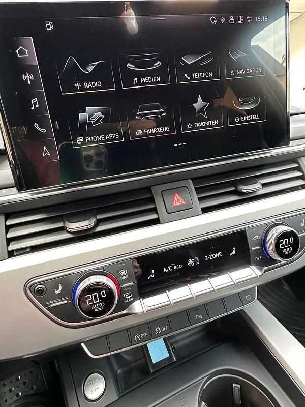Second-hand Audi A4 Advanced 163 CP (119 kW) 2020 Negru Break