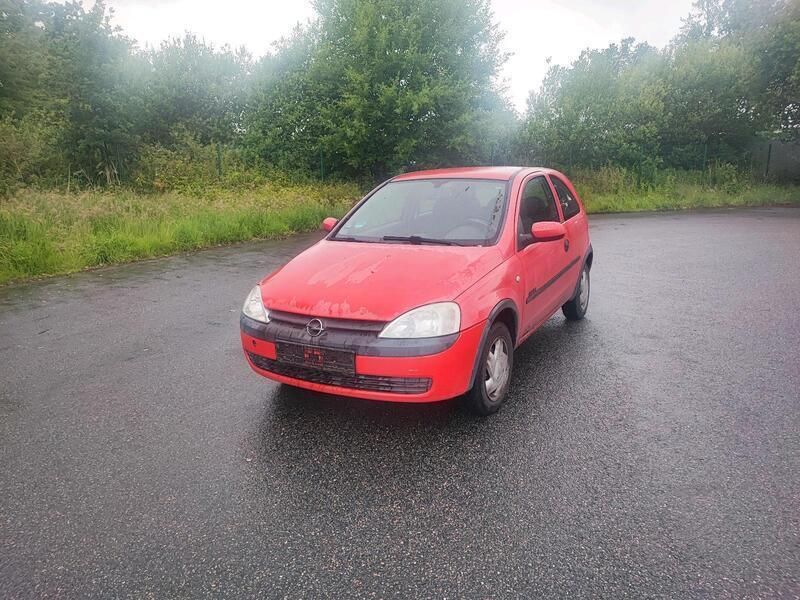 Rot Gebraucht 2002 Opel Corsa Limousine | 1.350 € (Fairer Preis) - Bild 1/4