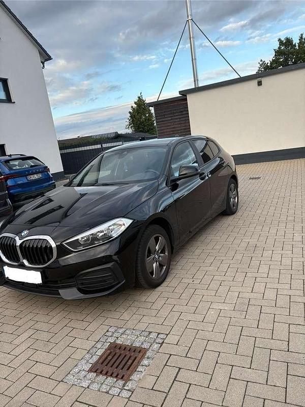 Gebraucht BMW 116 Advantage 116 PS (85 kW) 2019 Schwarz Kleinwagen