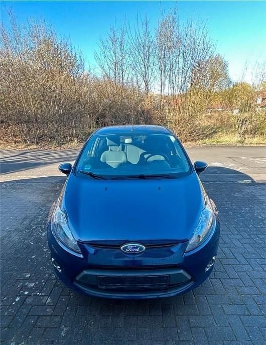 Gebraucht Ford Fiesta 82 PS (60 kW) 2012 Blau Kleinwagen