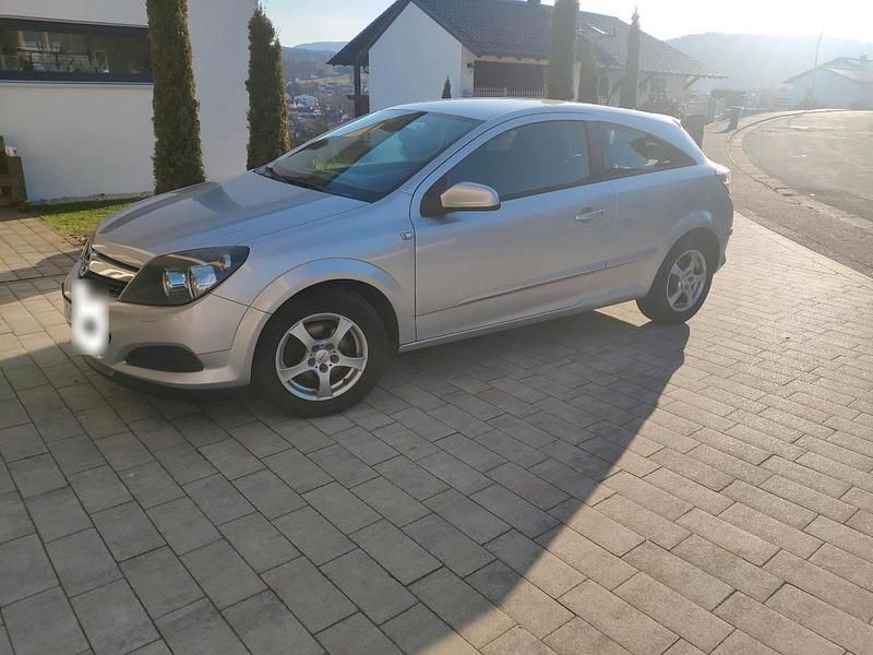 Gebraucht Opel Astra GTC 90 PS (66 kW) 2007 Silber Coupé