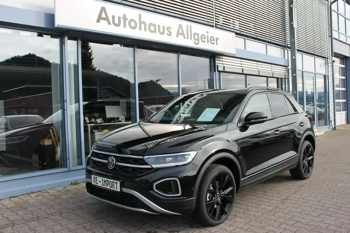 Neu VW T-Roc Style 150 PS (110 kW) 2025 Grenadillschwarz metallic SUV