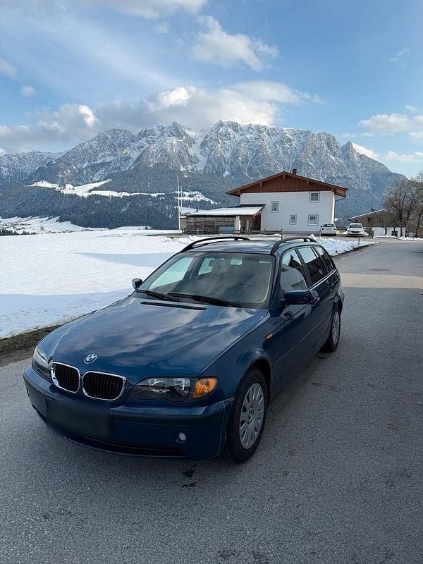 Gebraucht BMW 318 143 PS (105 kW) 2002 Blau Kombi