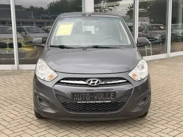 Gebraucht Hyundai i10 Edition 69 PS (50 kW) 2013 Andere Kleinwagen