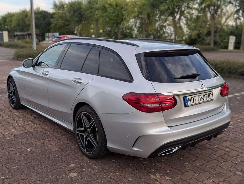 Gebraucht Mercedes C220 AMG line 194 PS (142 kW) 2019 Silber Kombi