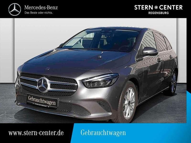 Grau Gebraucht 2019 Mercedes B200 Progressive Van / Kleinbus | 17.890 € (Guter Preis) - Bild 1/4