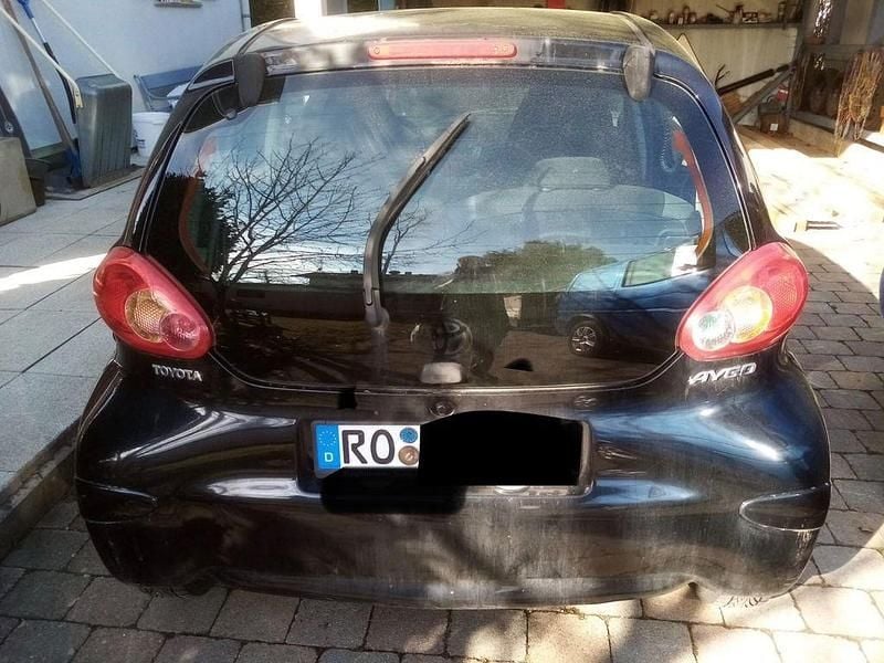 Gebraucht Toyota Aygo 68 PS (50 kW) 2006 Schwarz Kleinwagen