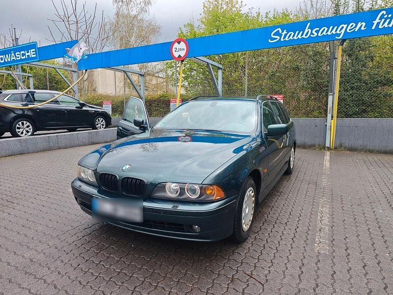 Gebraucht BMW 525 192 PS (141 kW) 2003 Grün Kombi