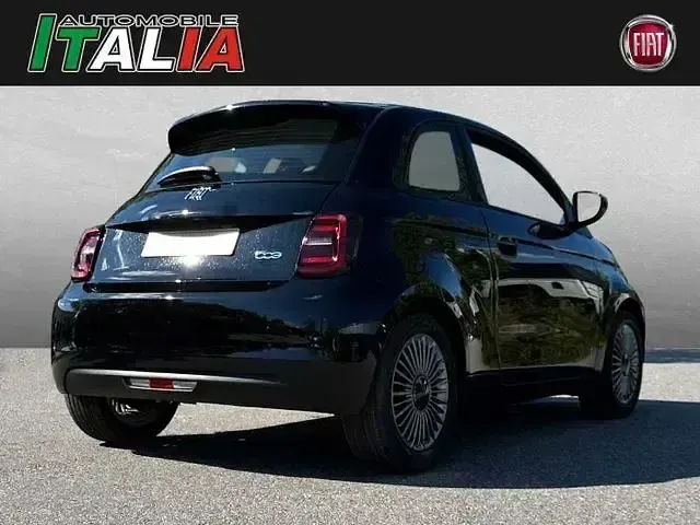 Gebraucht Fiat 500e Icon 86 kW (118 PS) 2023 Schwarz Limousine