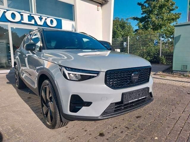 Grau Neu 2025 Volvo XC40 Ultra SUV | 47.900 € (Fairer Preis) - Bild 1/4