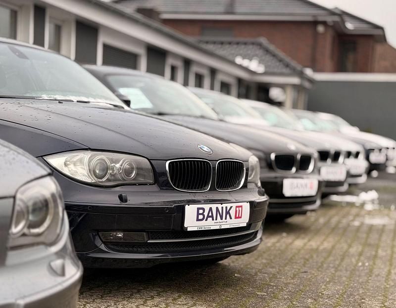 Schwarz Gebraucht 2010 BMW 118 Cabriolet Advantage Cabrio | 6.990 € (Fairer Preis) - Bild 1/1