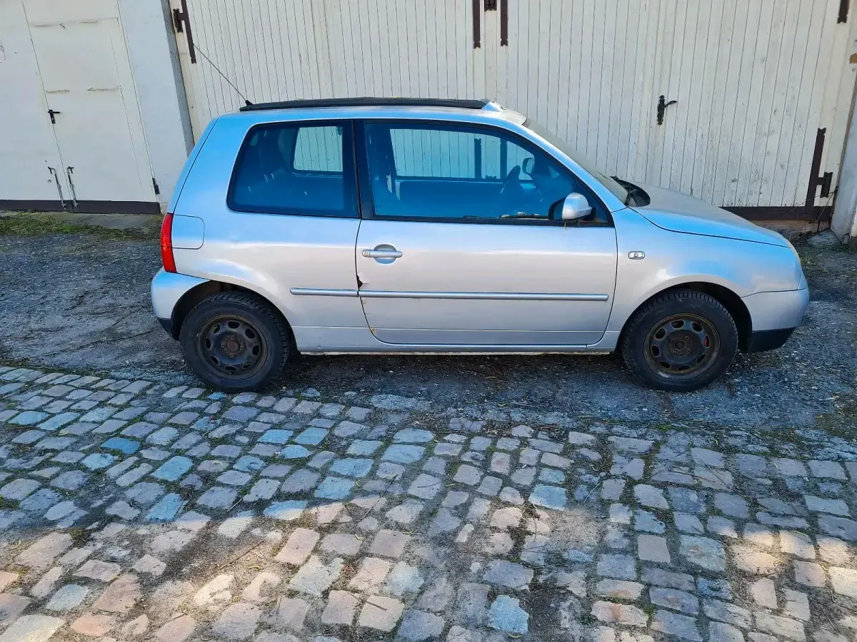 Second-hand VW Lupo 60 CP (44 kW) 2004 Argintiu Hatchback