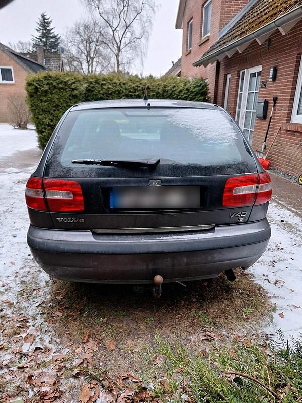 Gebraucht Volvo V40 122 PS (89 kW) 2002 Grau Kombi