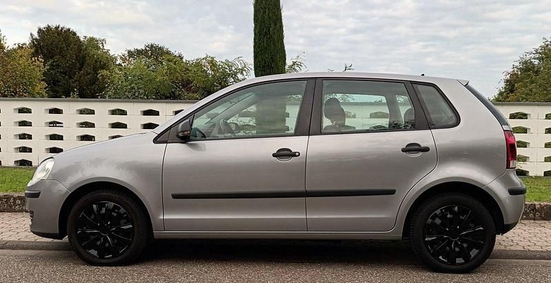 Grau Gebraucht 2007 VW Polo Kleinwagen | 2.950 € (Etwas zu teuer) - Bild 1/4