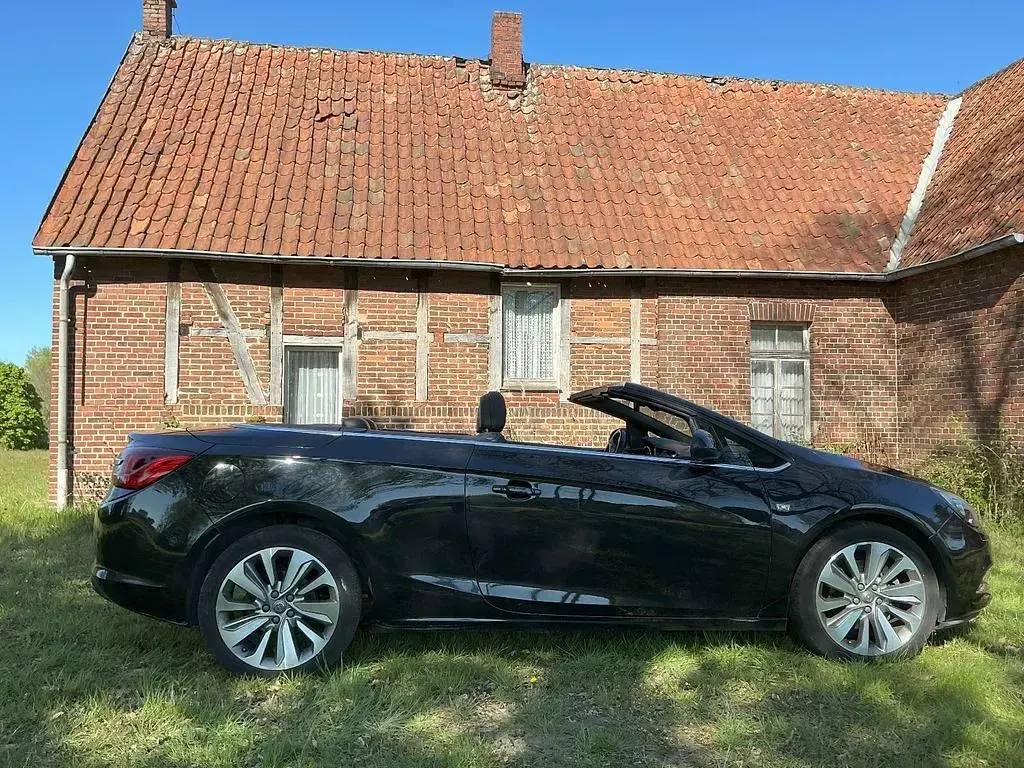 Gebraucht Opel Cascada Innovation 170 PS (125 kW) 2015 Schwarz Cabrio
