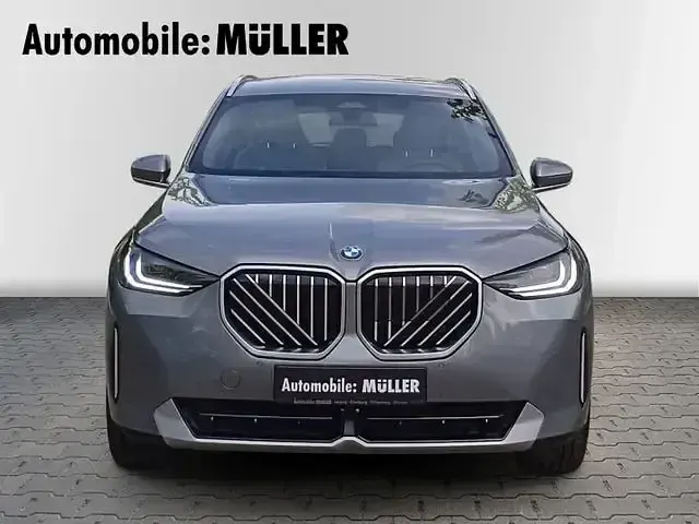 Gebraucht BMW X3 Sport Line 197 PS (144 kW) 2025 Skyscraper grau metallic SUV