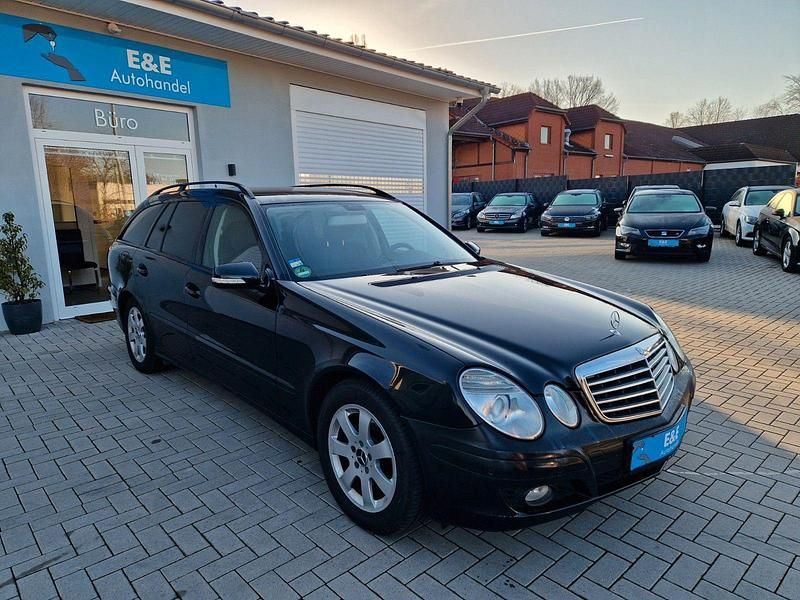 Gebraucht Mercedes E220 170 PS (125 kW) 2007 Schwarz Kombi