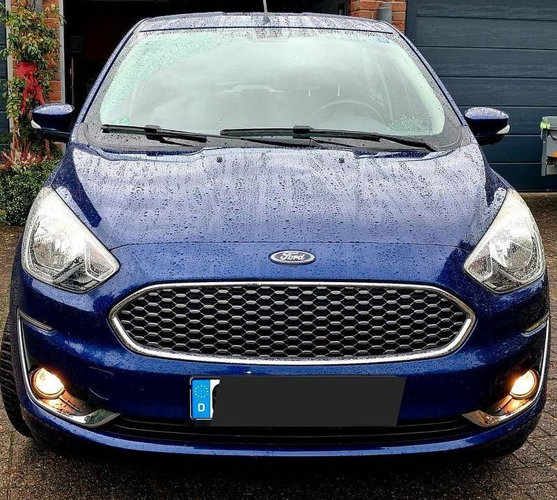 Blau Gebraucht 2018 Ford Ka Plus Kleinwagen | 9.250 € (Fairer Preis) - Bild 1/4