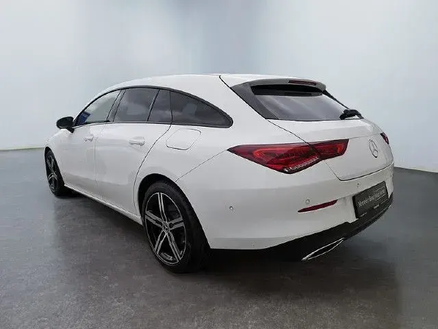 Gebraucht Mercedes CLA200 Shooting Brake 150 PS (110 kW) 2023 Kombi